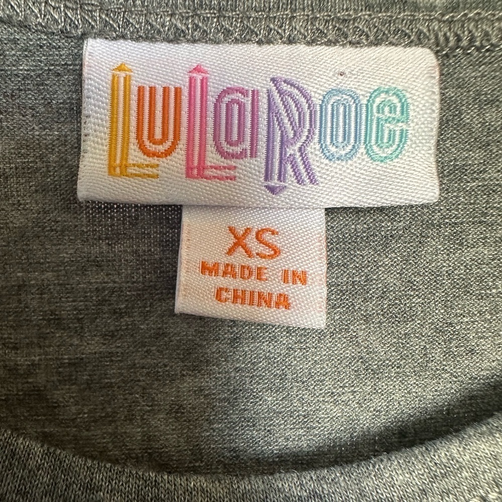 LulaRoe Randy Reglan Tee Size: XS - Picture 5 of 5